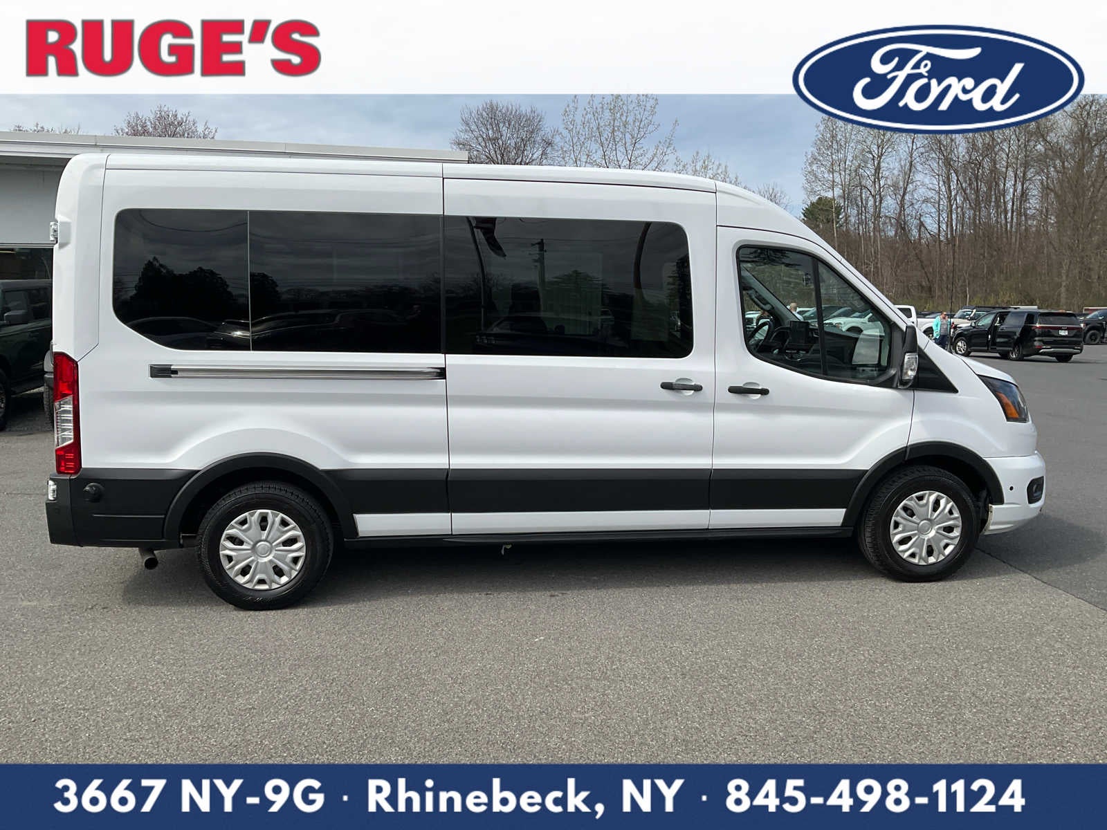 2024 Ford Transit Passenger Wagon XLT