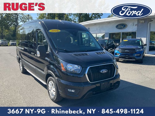 2025 Ford Transit Passenger Wagon XLT