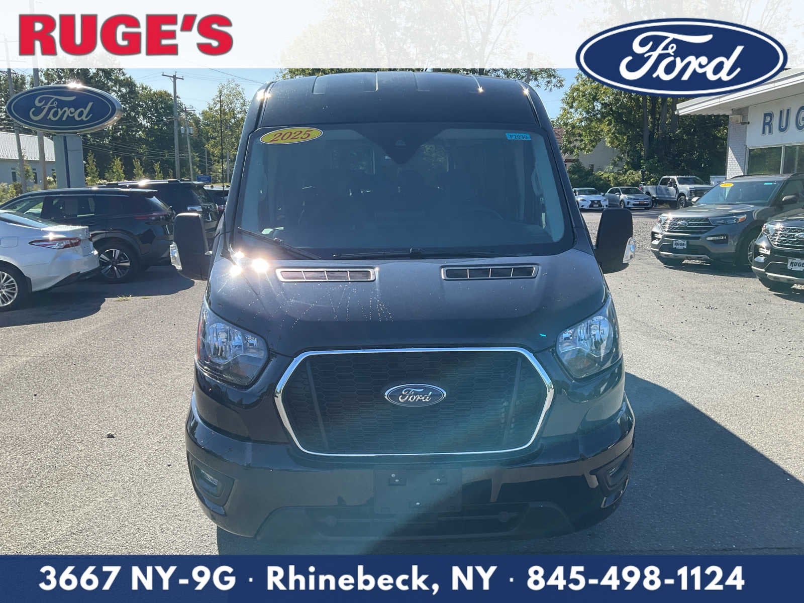 2025 Ford Transit Passenger Wagon XLT