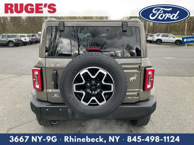 2026 Ford Bronco Outer Banks