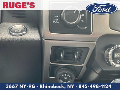 2022 Ford Super Duty F-350 SRW Pickup Platinum