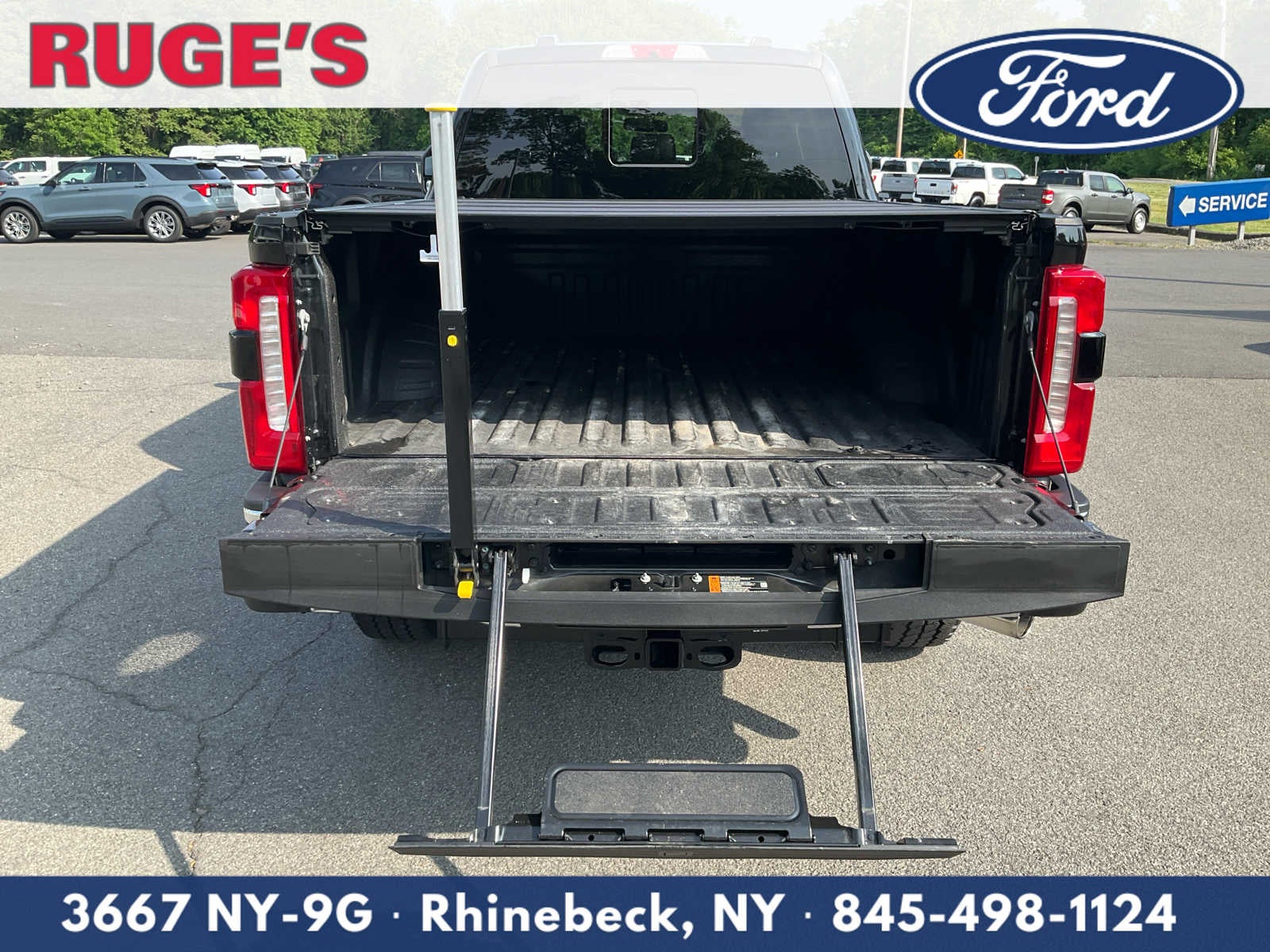 2025 Ford Super Duty F-350 SRW Pickup LARIAT