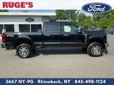 2025 Ford Super Duty F-350 SRW Pickup LARIAT