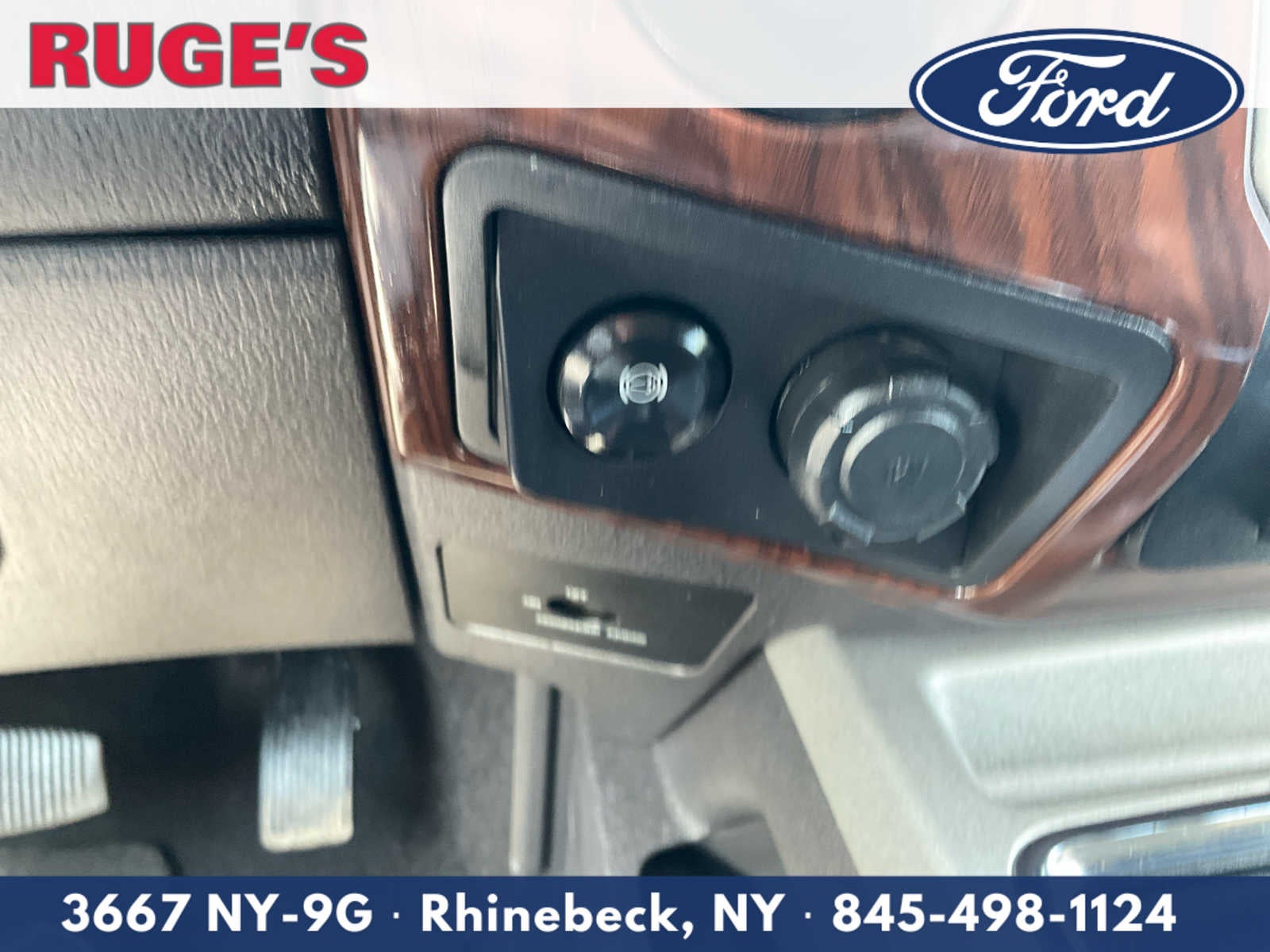 2015 Ford Super Duty F-350 SRW Pickup Lariat