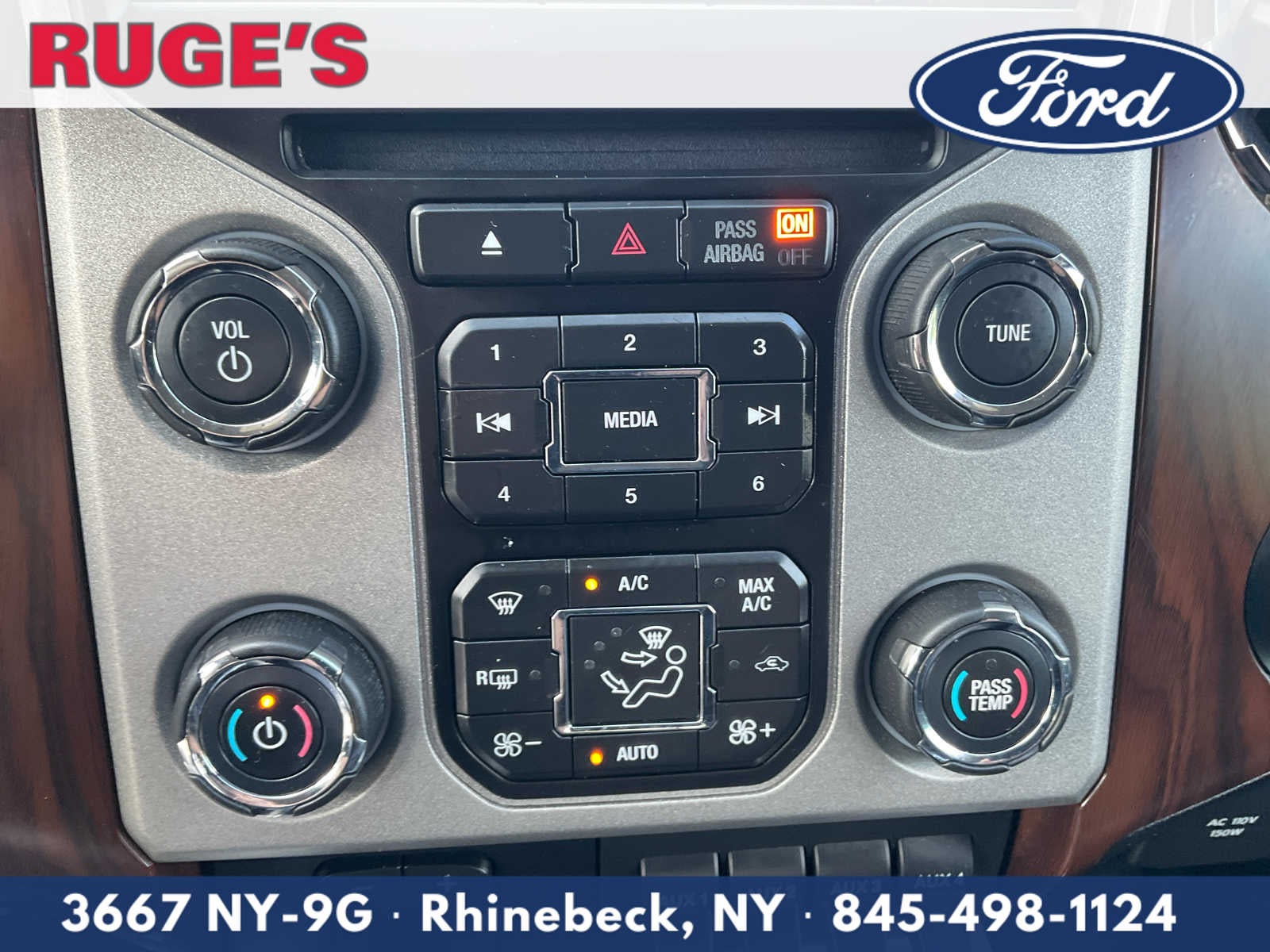 2015 Ford Super Duty F-350 SRW Pickup Lariat