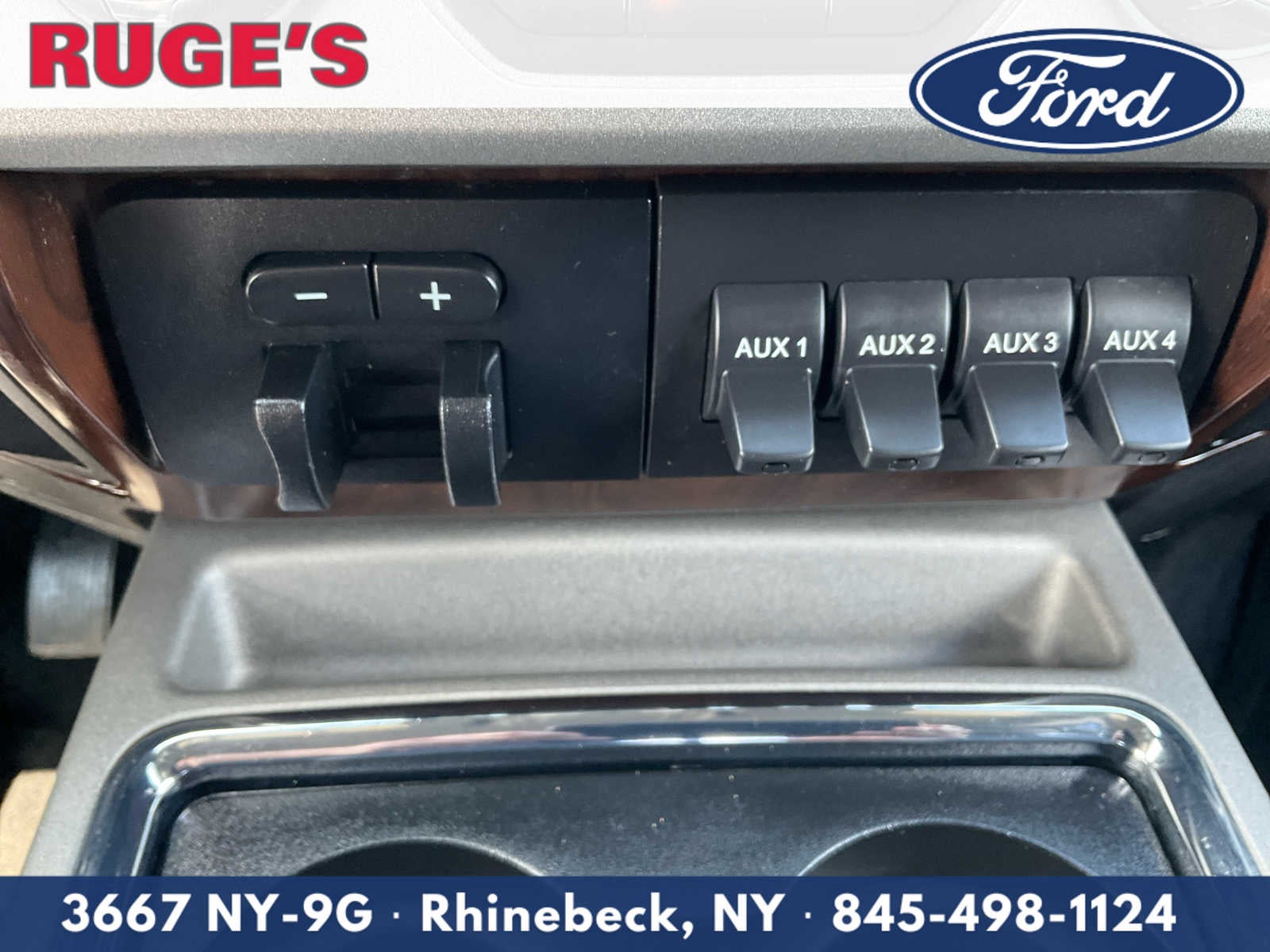 2015 Ford Super Duty F-350 SRW Pickup Lariat