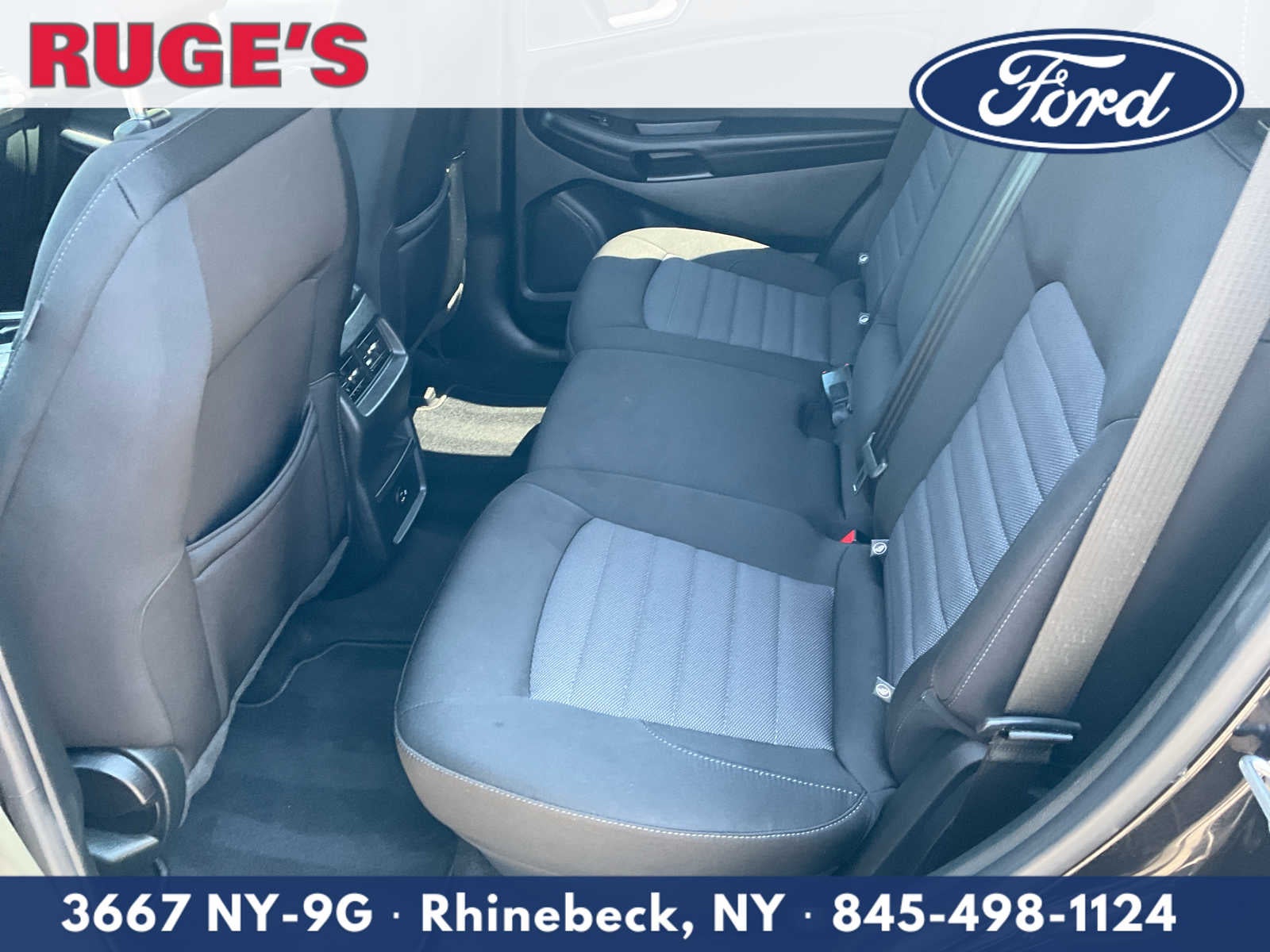 2022 Ford Edge SE