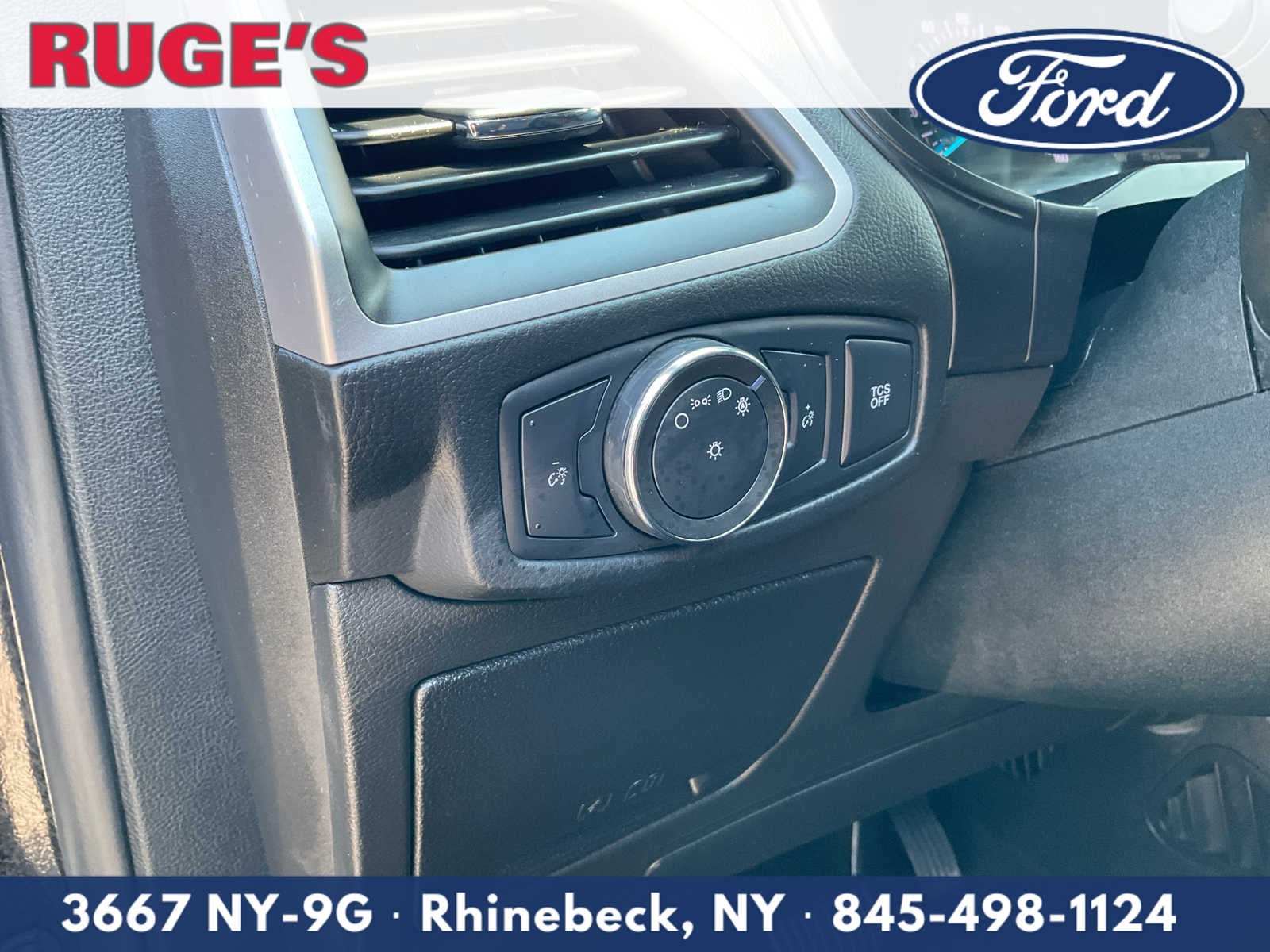 2022 Ford Edge SE
