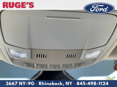 2022 Ford Edge SE