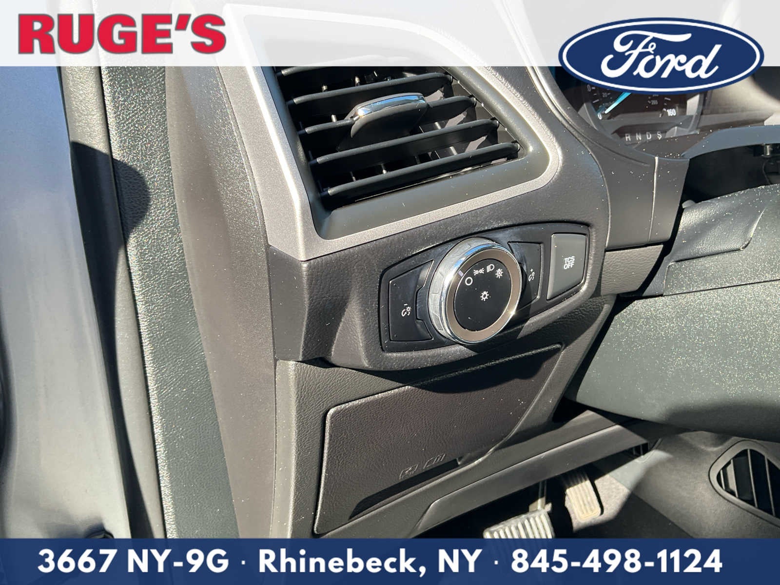 2023 Ford Edge SE