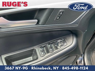 2022 Ford Edge SE