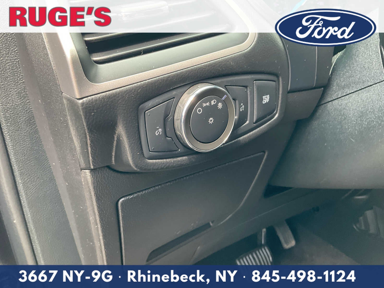 2022 Ford Edge SE