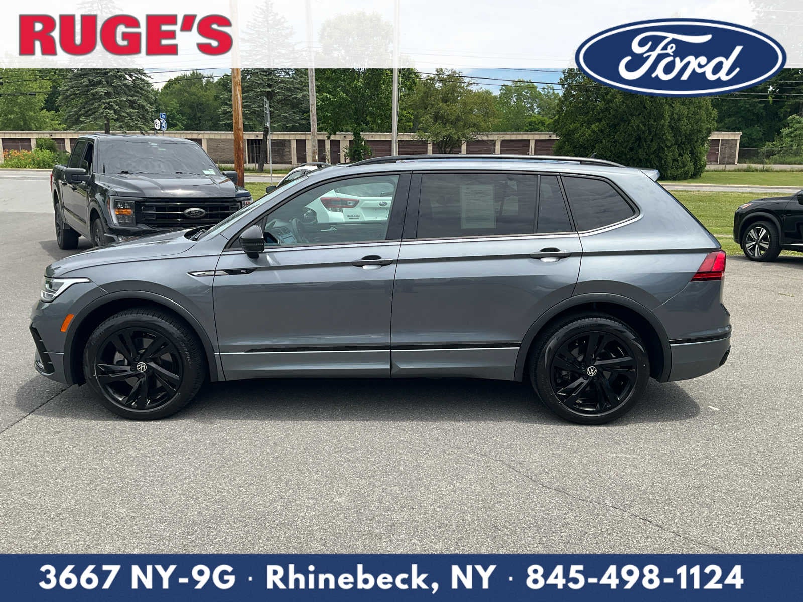 2023 Volkswagen Tiguan SE R-Line Black