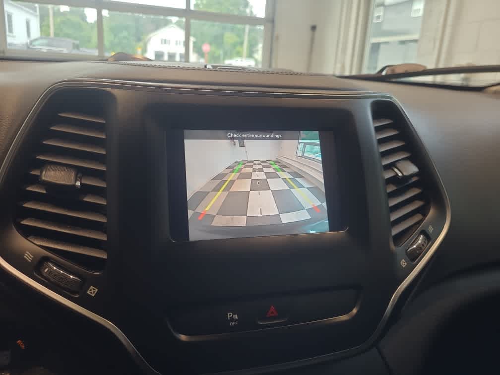 2020 Jeep Cherokee Altitude