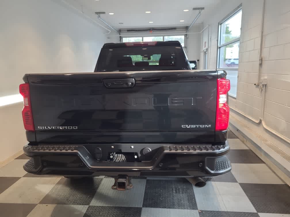 2024 Chevrolet Silverado 2500HD Custom