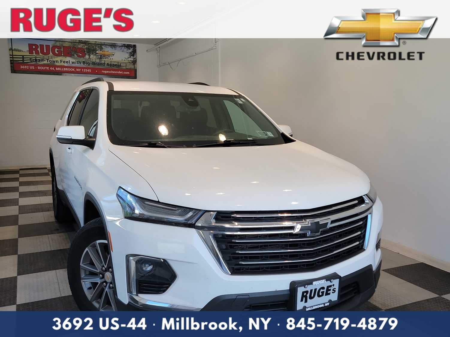 2023 Chevrolet Traverse LT Cloth