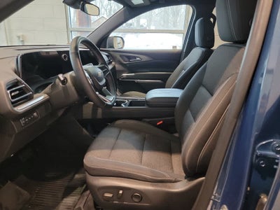 2025 Chevrolet Traverse AWD LT