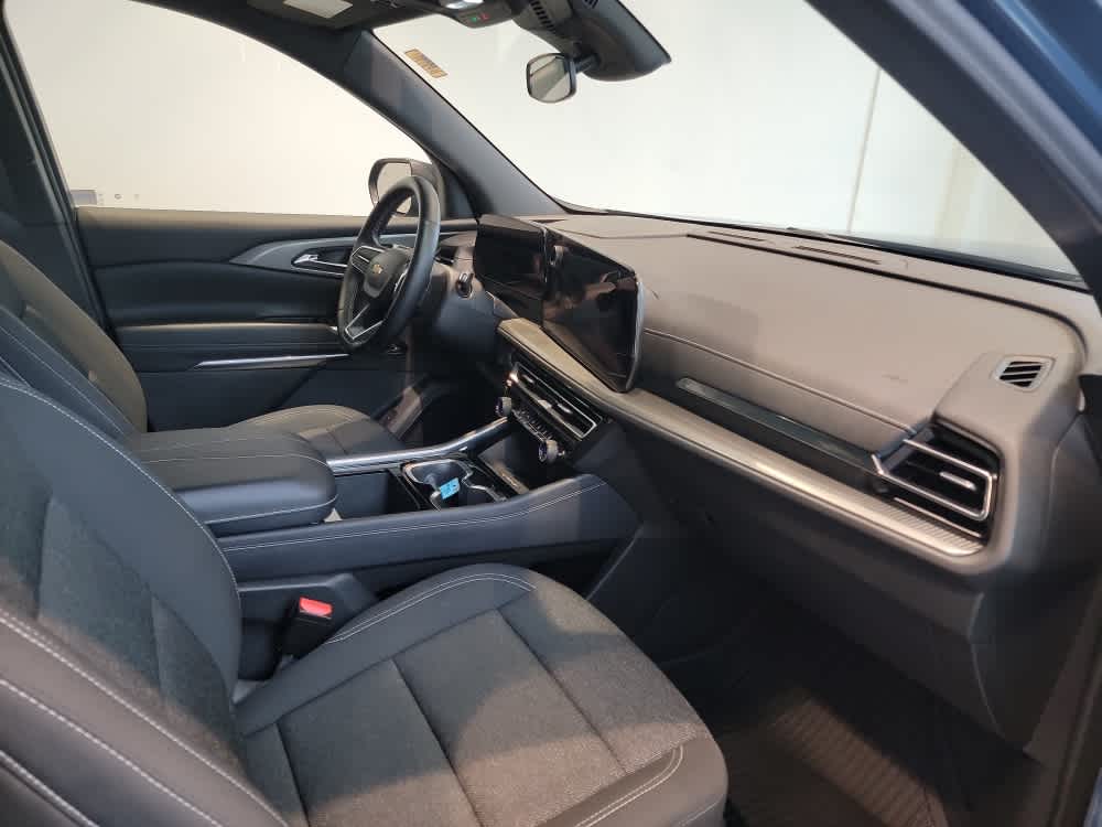 2025 Chevrolet Traverse AWD LT