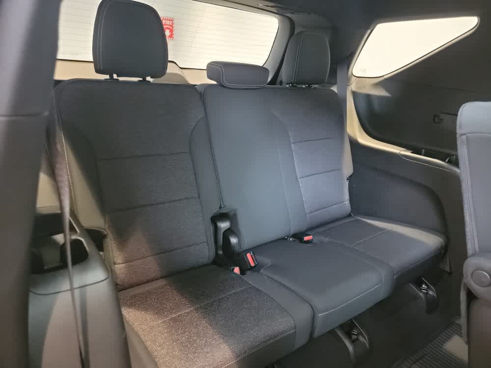 2025 Chevrolet Traverse AWD LT