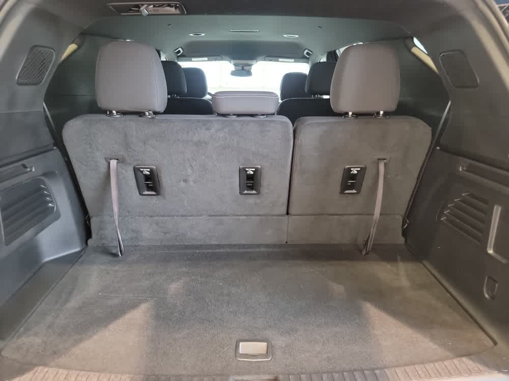 2025 Chevrolet Traverse AWD LT