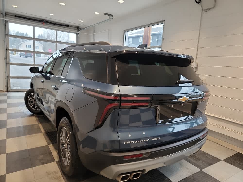 2025 Chevrolet Traverse AWD LT
