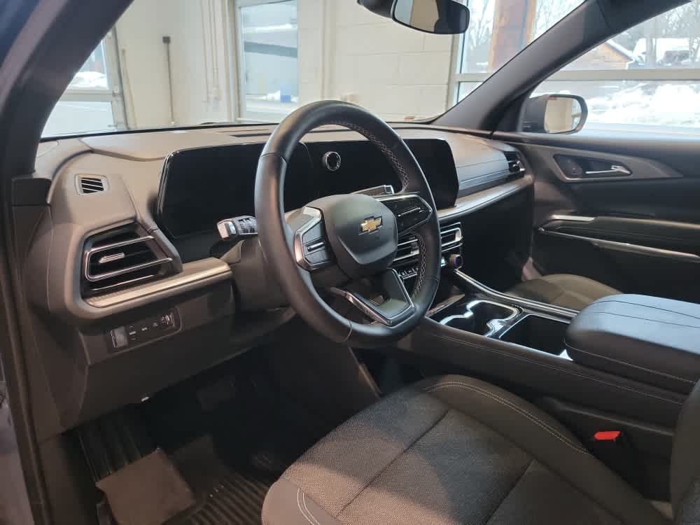 2025 Chevrolet Traverse AWD LT