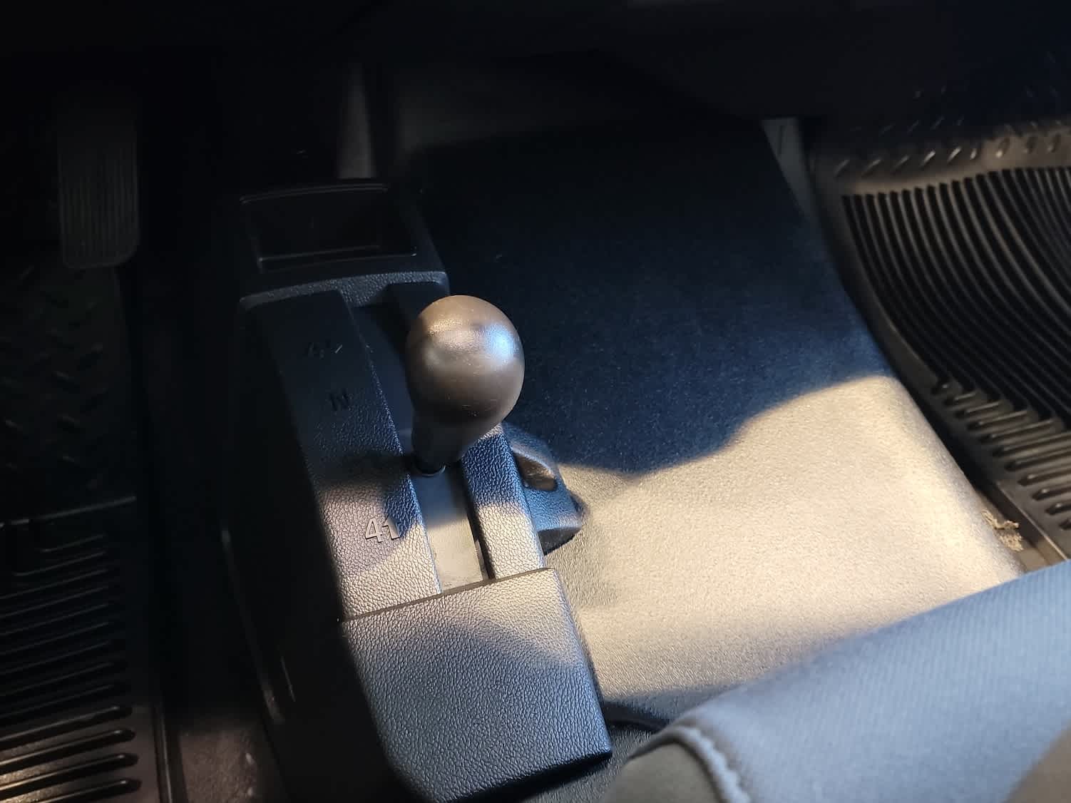 2014 GMC Sierra 1500 4WD Reg Cab 119.0"