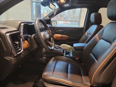 2023 GMC Canyon 4WD AT4