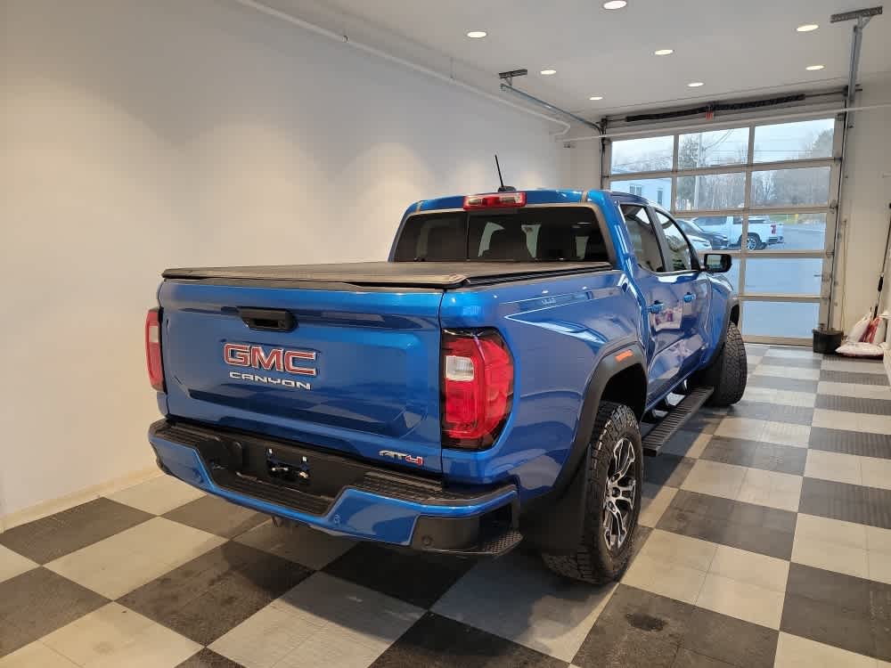 2023 GMC Canyon 4WD AT4
