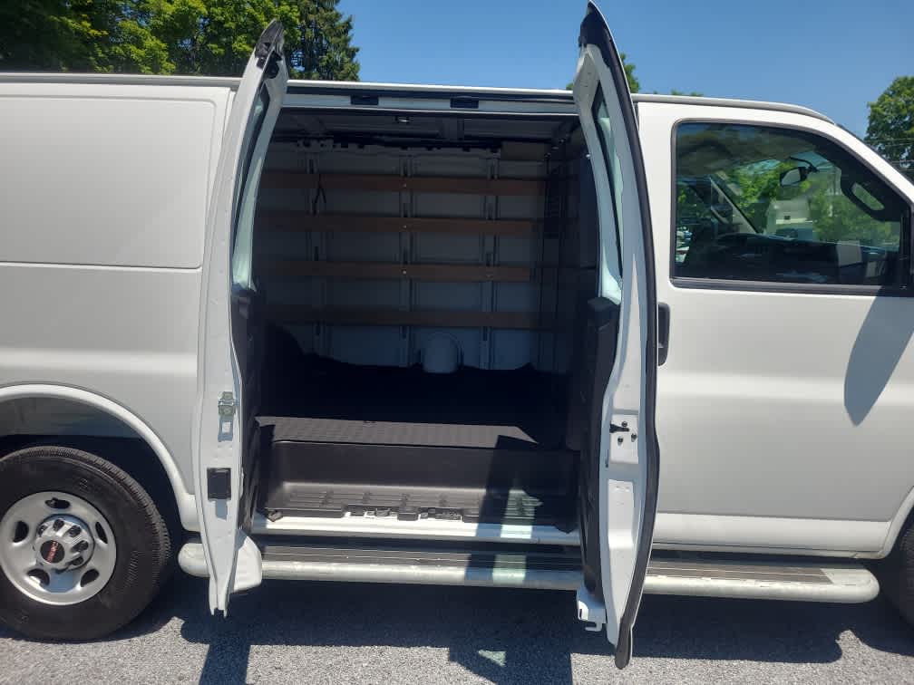 2025 GMC Savana Cargo Van RWD 2500 135"