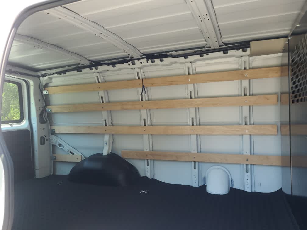 2025 GMC Savana Cargo Van RWD 2500 135"