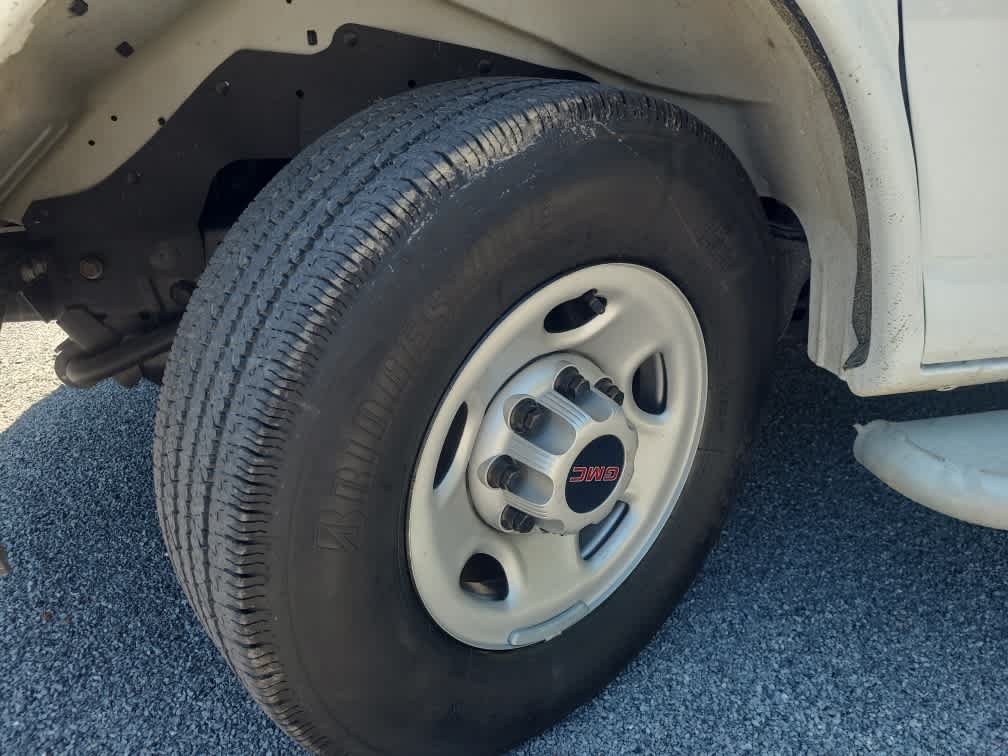 2025 GMC Savana Cargo Van RWD 2500 135"