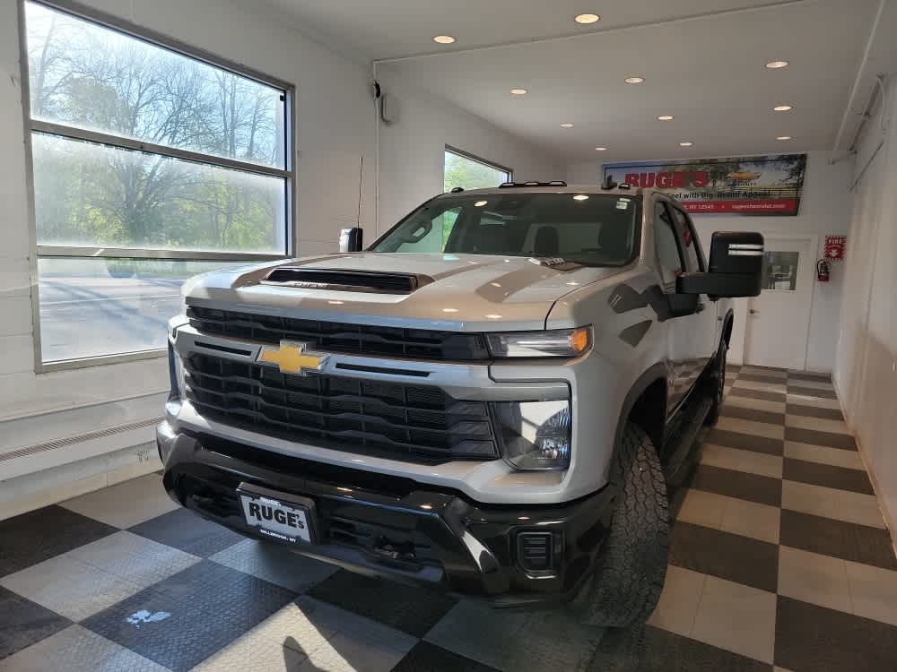 2024 Chevrolet Silverado 2500HD Custom