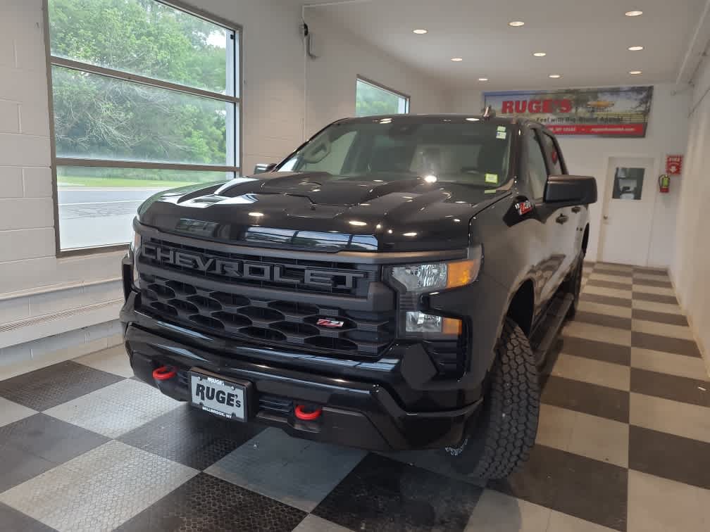 2022 Chevrolet Silverado 1500 Custom Trail Boss