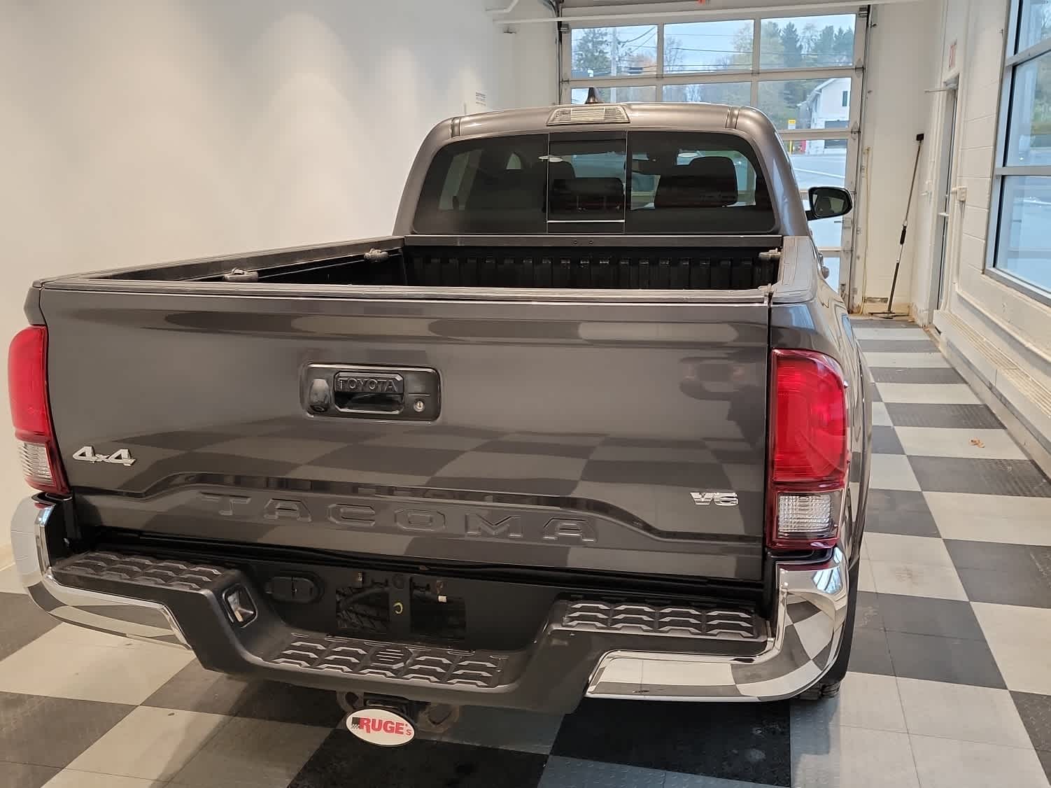 2022 Toyota Tacoma SR5