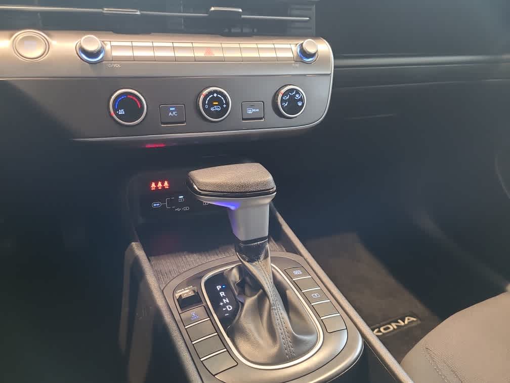 2024 Hyundai Kona SE