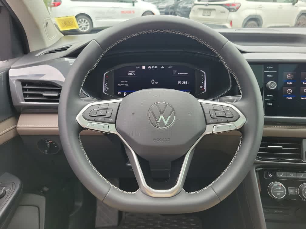 2023 Volkswagen Taos SEL