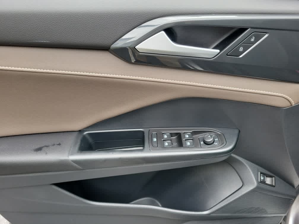 2023 Volkswagen Taos SEL