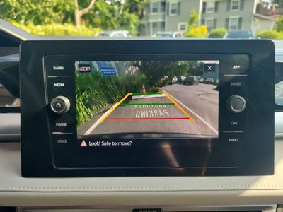 2025 Volkswagen Taos SE
