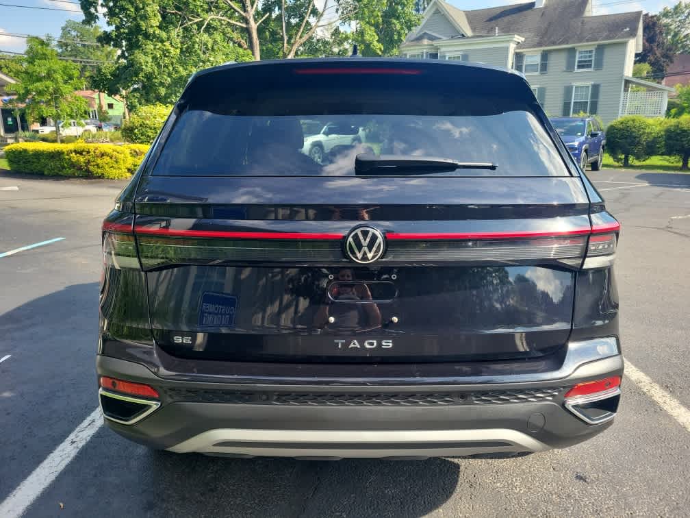 2025 Volkswagen Taos SE