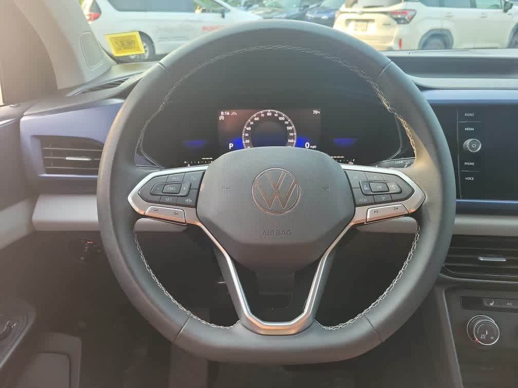 2022 Volkswagen Taos SE