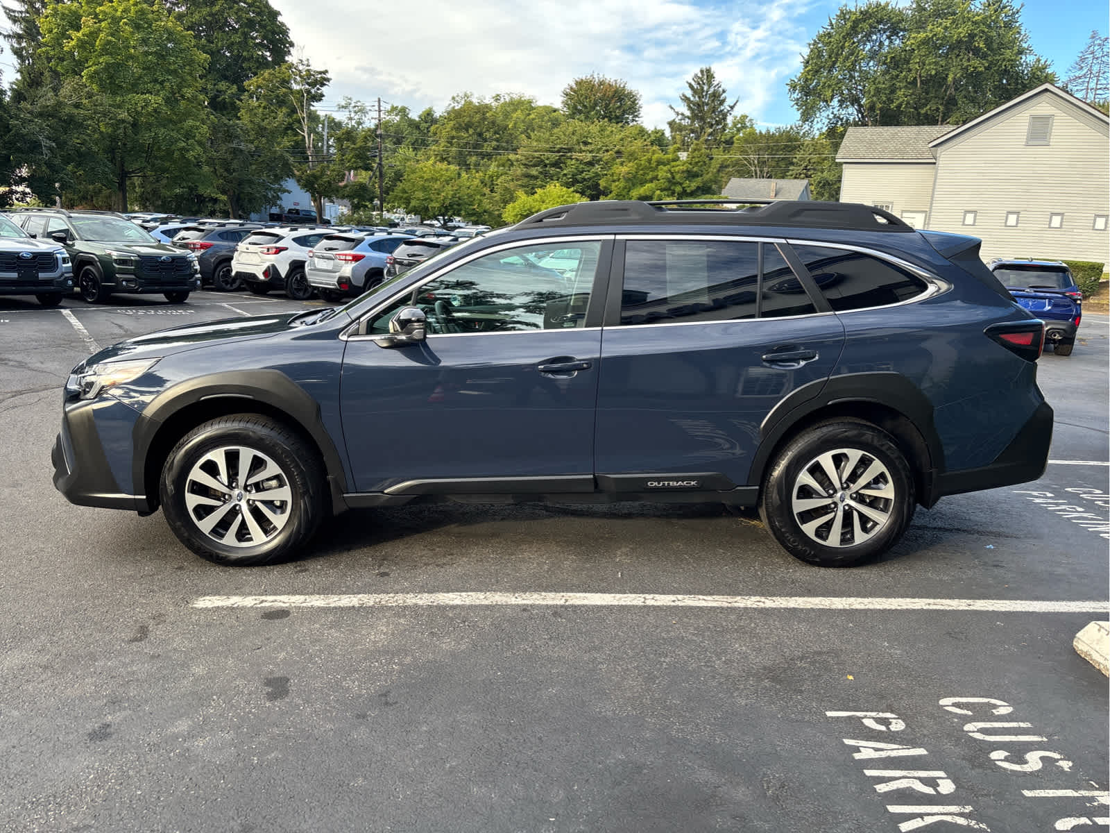 2025 Subaru Outback Premium