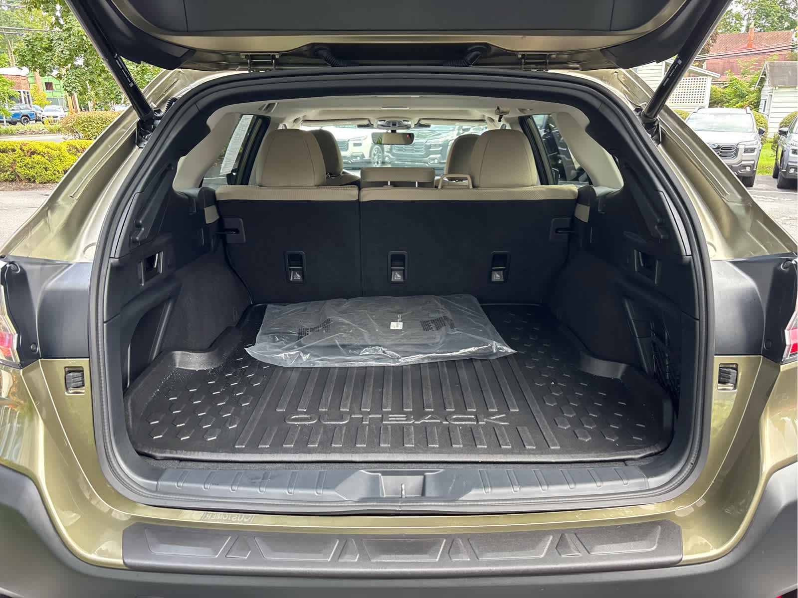 2025 Subaru Outback Premium