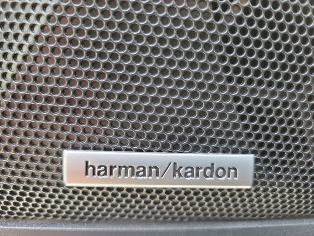 2022 Subaru Outback Touring XT