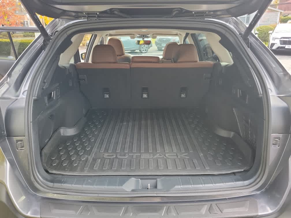 2022 Subaru Outback Touring XT