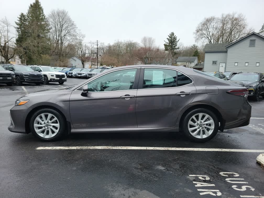 2022 Toyota Camry LE