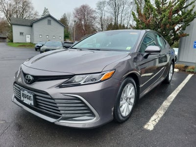 2022 Toyota Camry LE