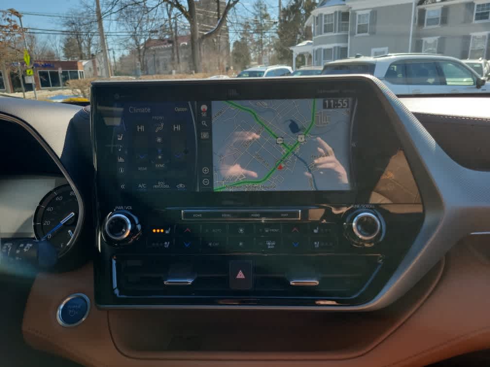 2021 Toyota Highlander Hybrid Platinum