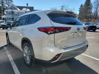 2021 Toyota Highlander Hybrid Platinum