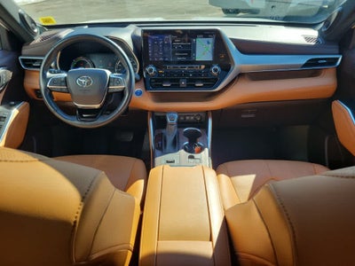 2021 Toyota Highlander Hybrid Platinum